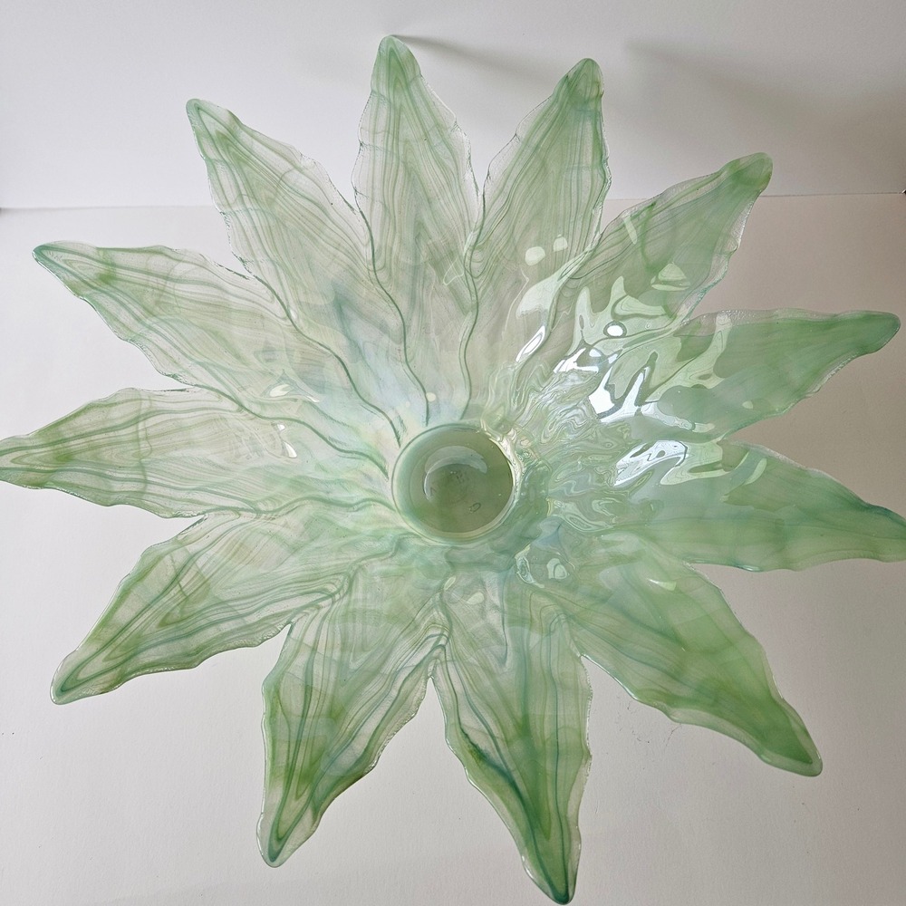Vietri Onda Glass Green Leaf Large Centerpiece Bowl Italian Mouthblown Art NEW
